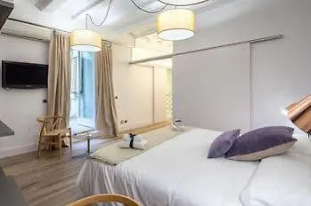 Habitat Born Apartamento *